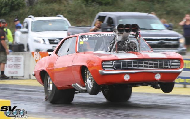 Brent Whittingham stepped up to the Kiwi Thunder Series at Masterton and lead the first qualifying session