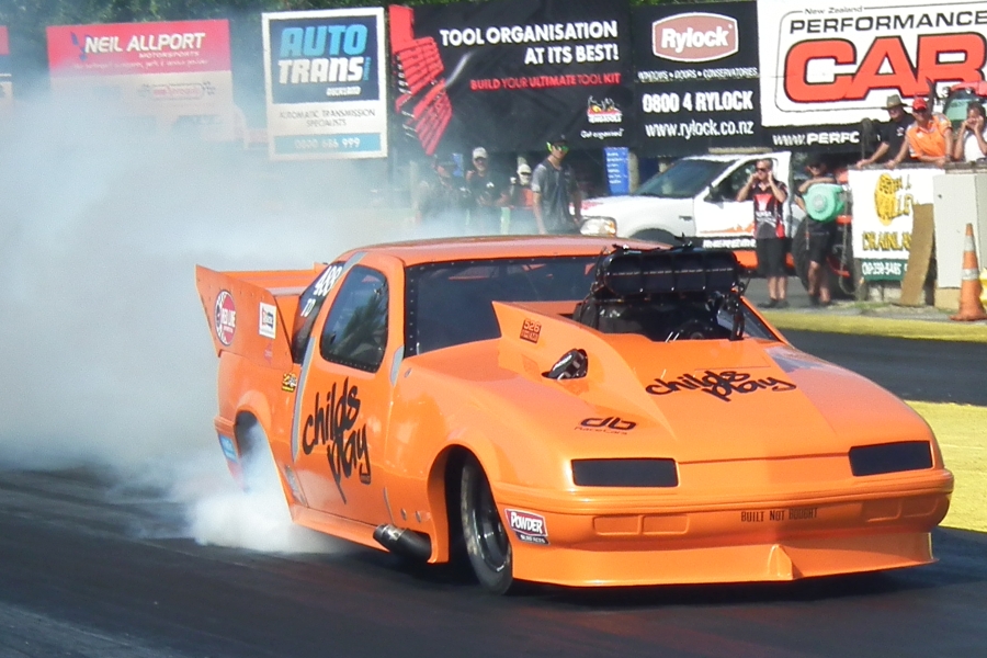 Sporting battle scars after loosing two doors at Masterton, Rod Benjes won round 1 of the 2019 Kiwi Thunder series at Meremere